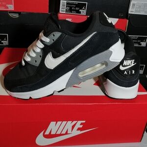 NIKE AIR MAX 90S PREMIUM BLACK-CARBON GREY WOMEN US SIZE 5.5 GOOD CONDITION